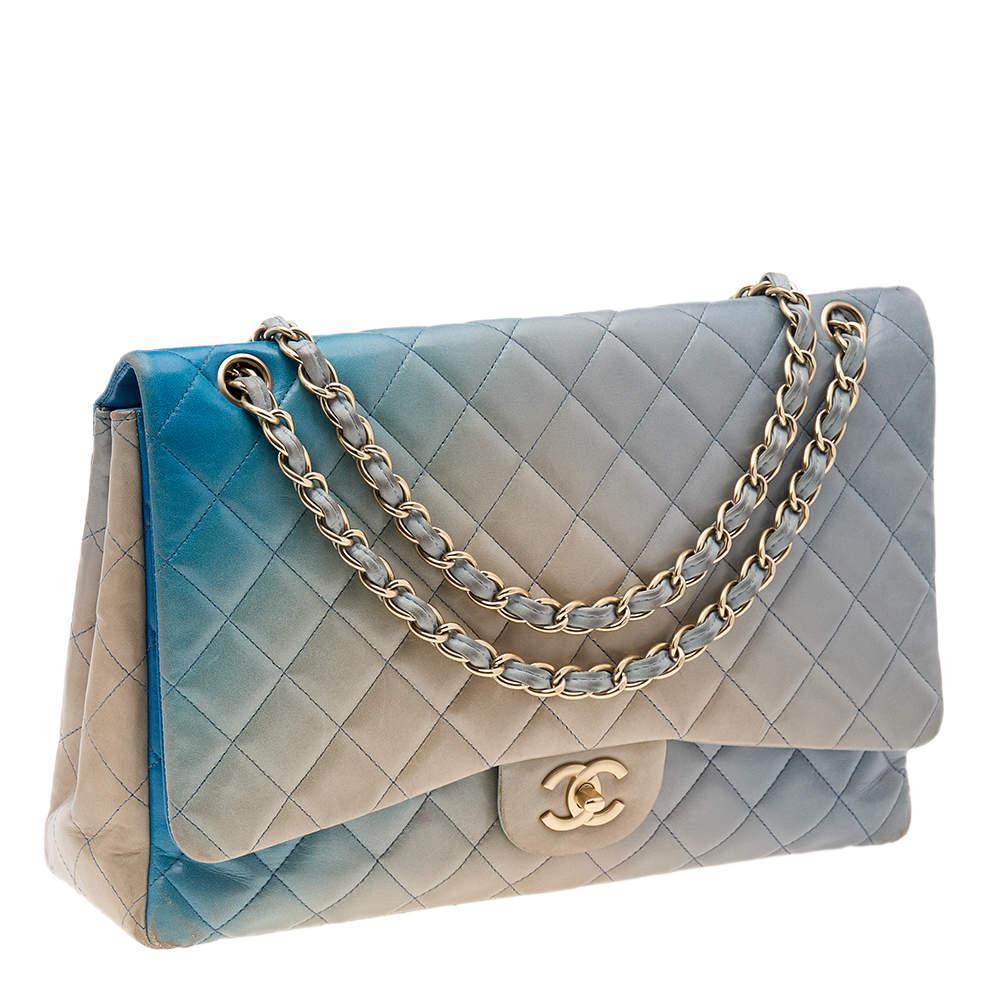 商品[二手商品] Chanel|Chanel Blue Ombre Quilted Leather Maxi Classic Single Flap Bag,价格¥29529,第5张图片详细描述