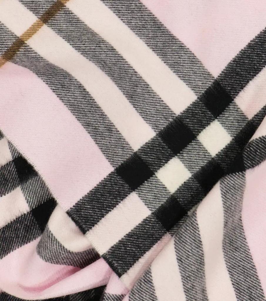 商品Burberry|格纹羊绒围巾,价格¥4378,第6张图片详细描述