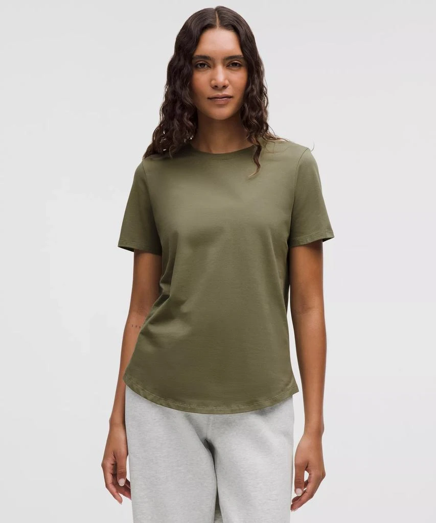 Love Curved-Hem Crewneck T-Shirt 商品