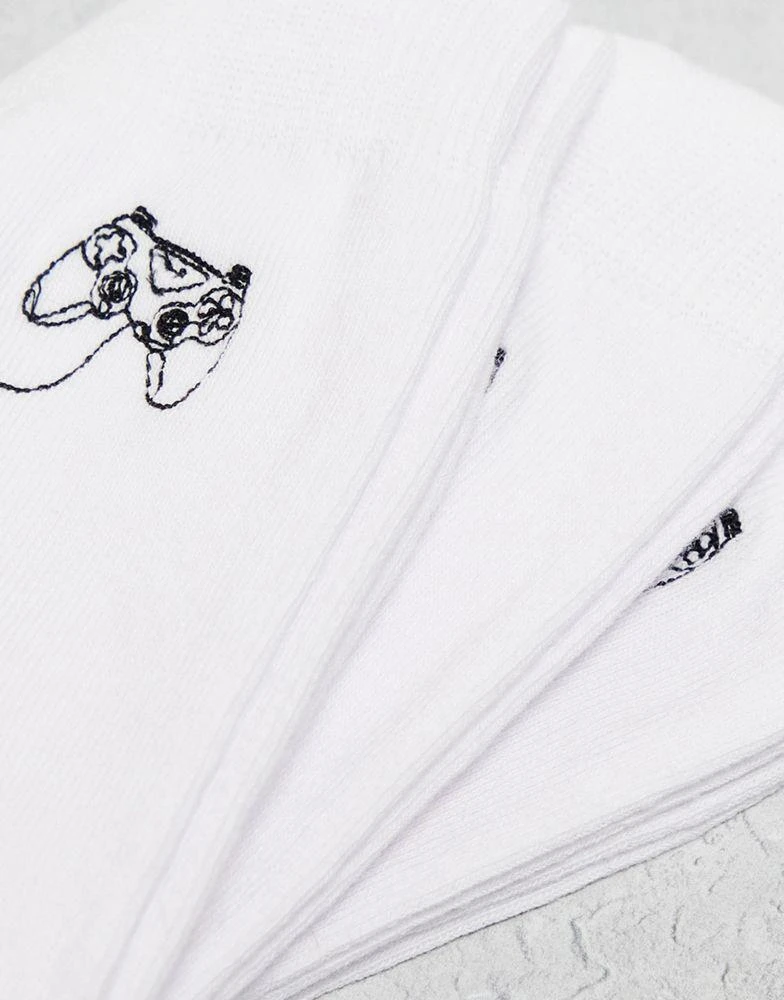 商品ASOS|ASOS DESIGN 3 pack crew socks in white with gaming embroidery,价格¥97,第4张图片详细描述