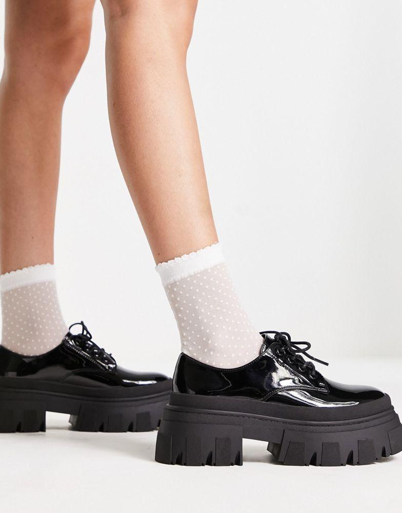 ASOS DESIGN Magda chunky lace up flat shoes in black patent商品第4张图片规格展示