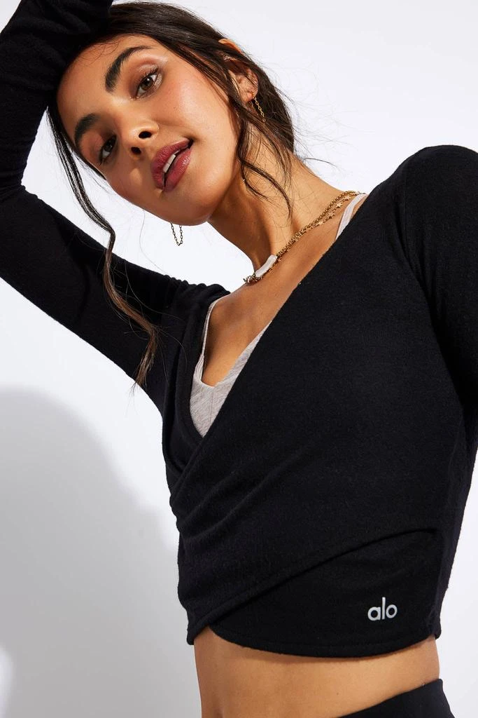 商品Alo|Amelia Luxe Long Sleeve Crop - Black,价格¥745,第4张图片详细描述
