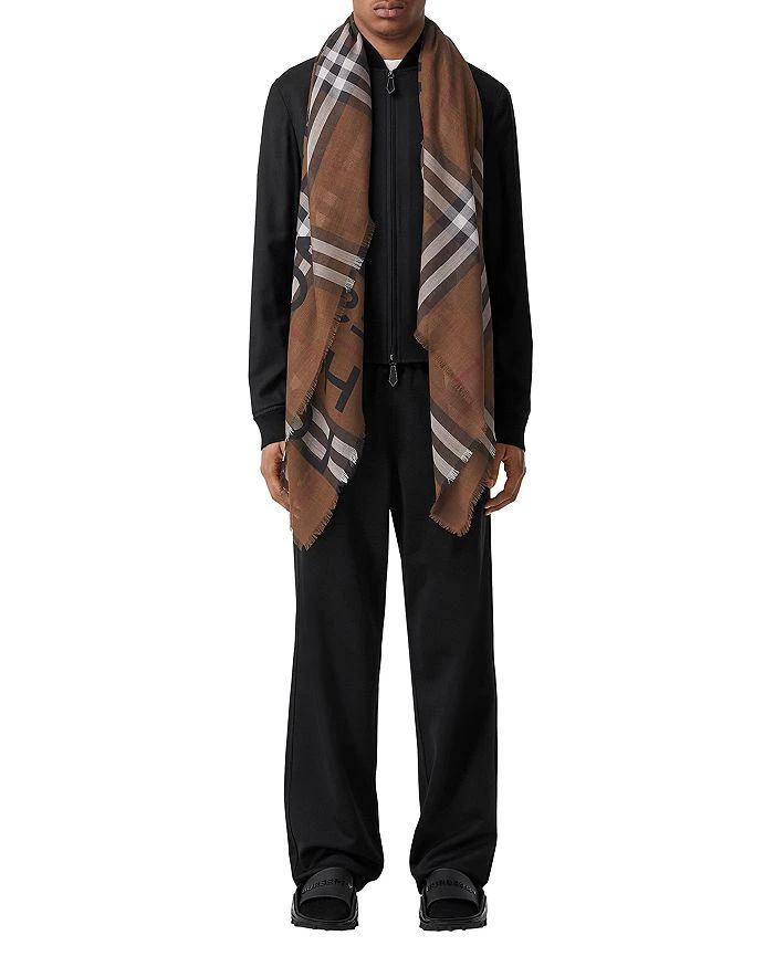 商品Burberry|Horseferry Print Check Wool Silk Large Square Scarf,价格¥3702,第2张图片详细描述