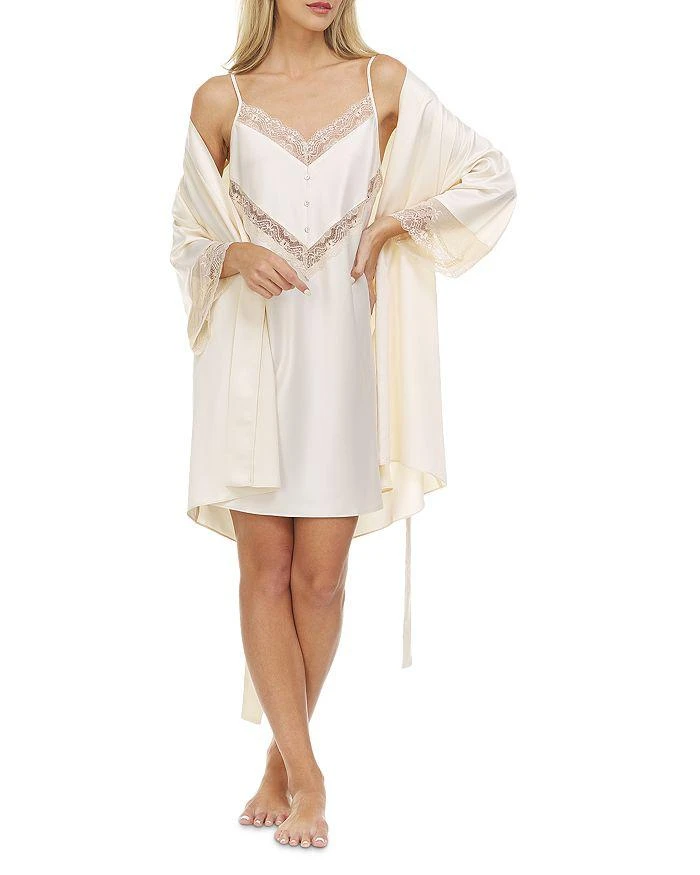 商品Flora Nikrooz|Desirae Charmeuse Robe,价格¥235,第3张图片详细描述