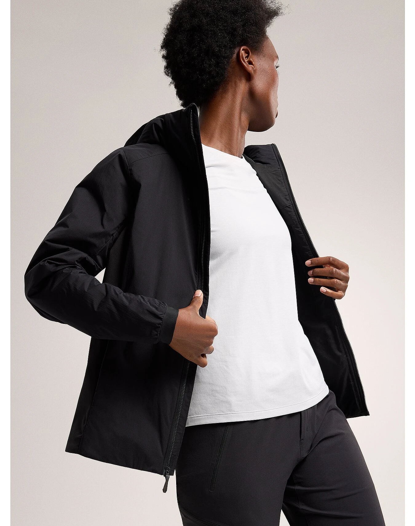 商品【商品预售7天】 Arc'teryx|Arc'teryx 女士户外冲锋衣 X000006780BLACK 黑色,价格¥1834 描述