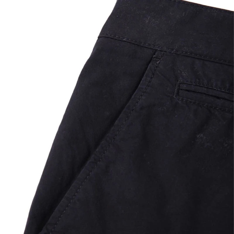 BURBERRY 黑色男士短裤 4011807 商品