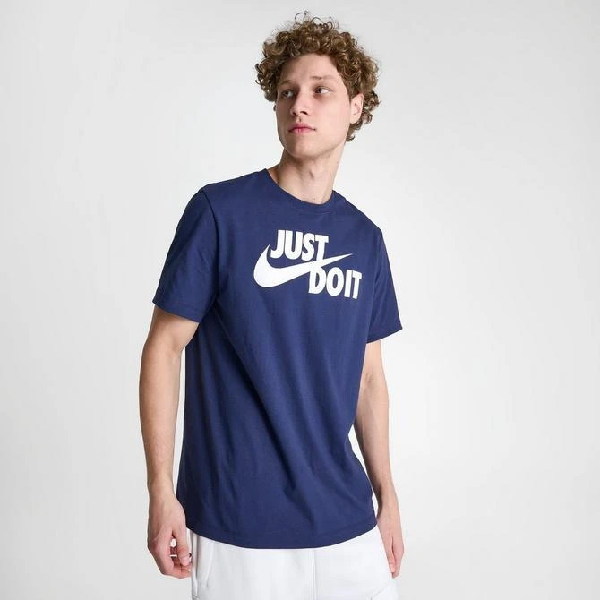 商品NIKE|Men's Nike Sportswear Just Do It Swoosh T-Shirt,价格¥224,第3张图片详细描述