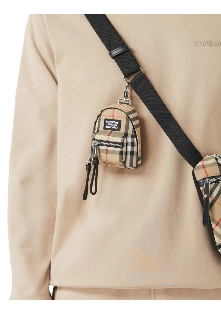 商品Burberry|Vintage check backpack charm,价格¥2576,第1张图片