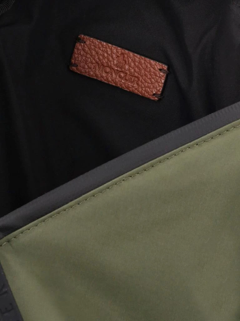 商品Moncler|Nylon Crossbody Bag,价格¥4920,第4张图片详细描述