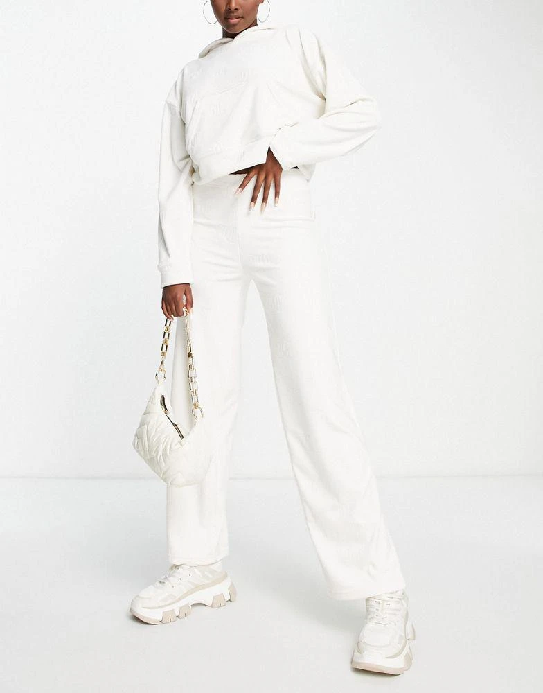 商品Juicy Couture|Juicy Couture fluffy joggers in co-ord in cream,价格¥299,第4张图片详细描述