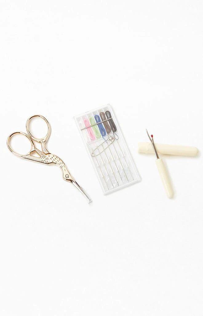 商品Designworks Ink|Life Is A Stitch Sewing Kit,价格¥105,第2张图片详细描述