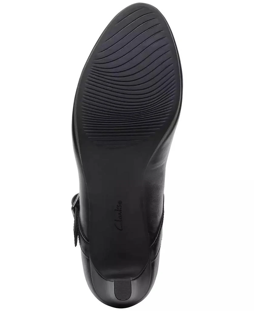 商品Clarks|Women's Ambyr Shine Dress Shoes,价格¥445,第5张图片详细描述