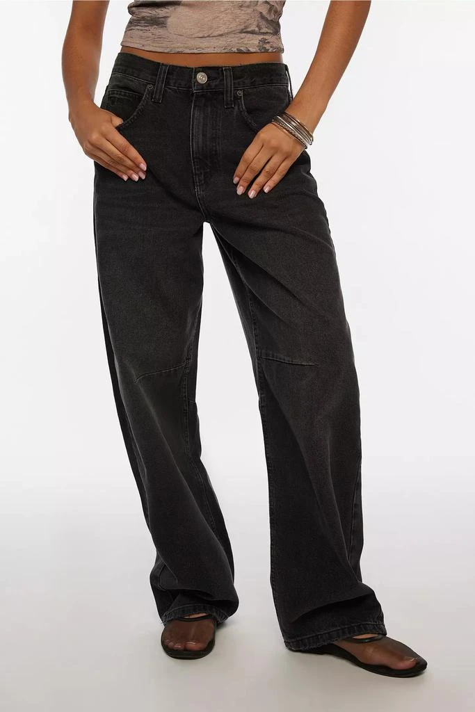 商品BDG|BDG Logan Buckle Baggy Barrel Jean,价格¥148,第2张图片详细描述