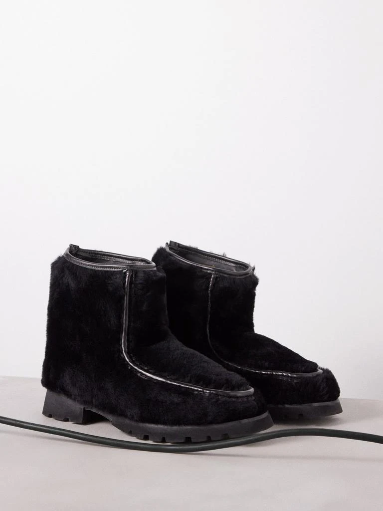 商品Hereu|Armenta shearling and leather ankle boots,价格¥2430,第1张图片