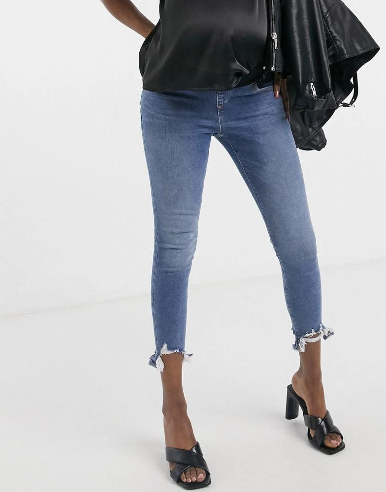 商品Topshop|Topshop Maternity underbump Jamie jeans with raw hem in mid wash,价格¥194,第4张图片详细描述