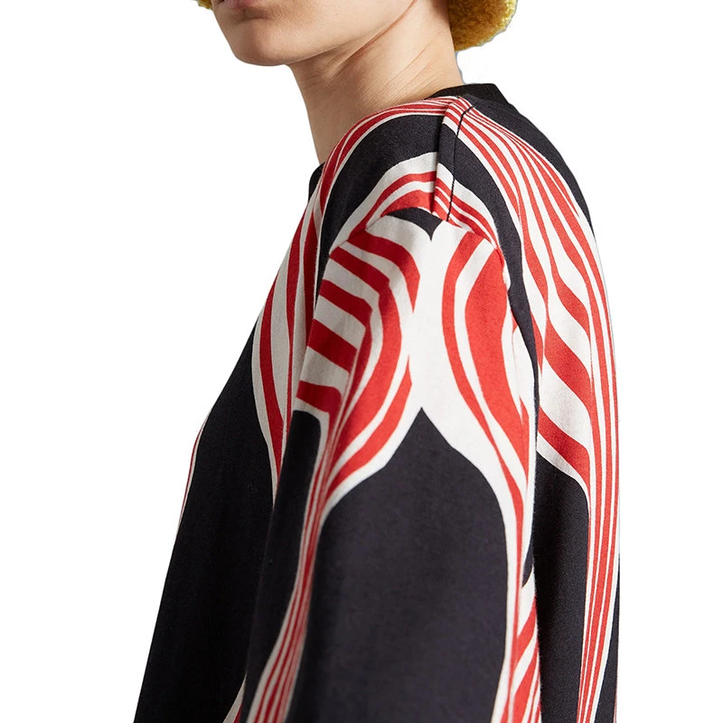 商品Moncler|【预售3-7天】Moncler/蒙克莱 22年秋冬新款 JW Anderson系列 男女同款白色/红色/黑色纯棉印花短袖T恤H209E8C00003829JS999,价格¥2779,第4张图片详细描述
