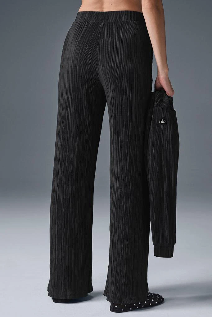 商品Alo|High-Waist Micro Plisse Straight Leg Pant - Black,价格¥1037,第5张图片详细描述