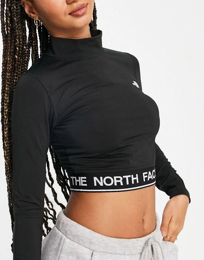 商品The North Face|The North Face Performance cropped long sleeve t-shirt in black,价格¥218,第3张图片详细描述