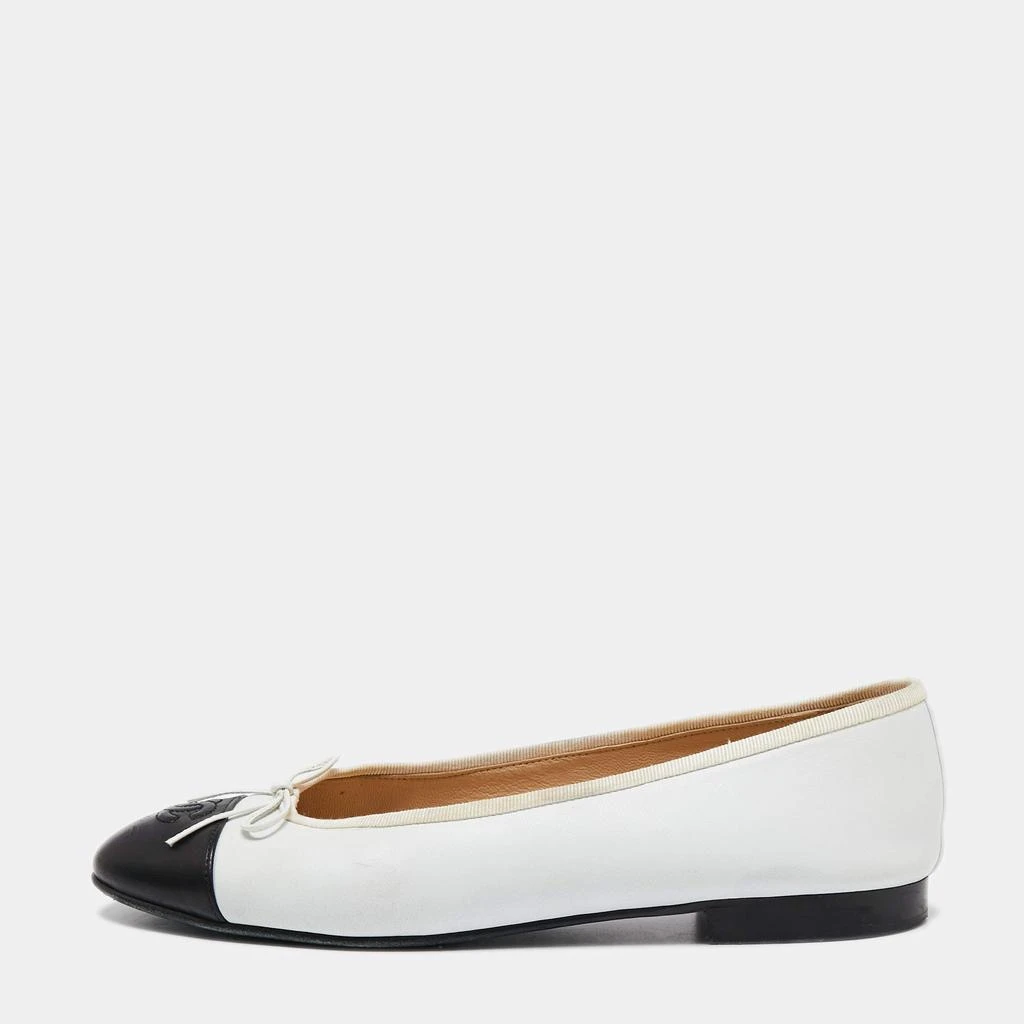 商品[二手商品] Chanel|Chanel  White/Black Leather  CC Cap toe Ballet Flats Size 41,价格¥4400,第1张图片