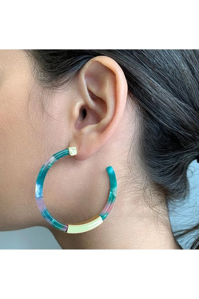 商品Sterling Forever|Resin Bar Hoop Earrings,价格¥112,第2张图片详细描述