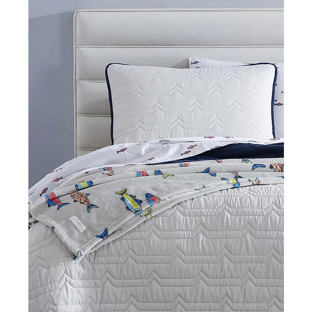 CLOSEOUT! Adventure Mountain Reversible 3 Piece Quilt Set, Full/Queen 商品