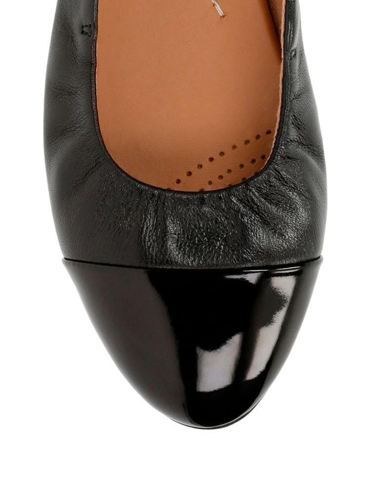 商品Clarks|Alitay Susan Cap Toe Slip-Ons,价格¥752,第3张图片详细描述
