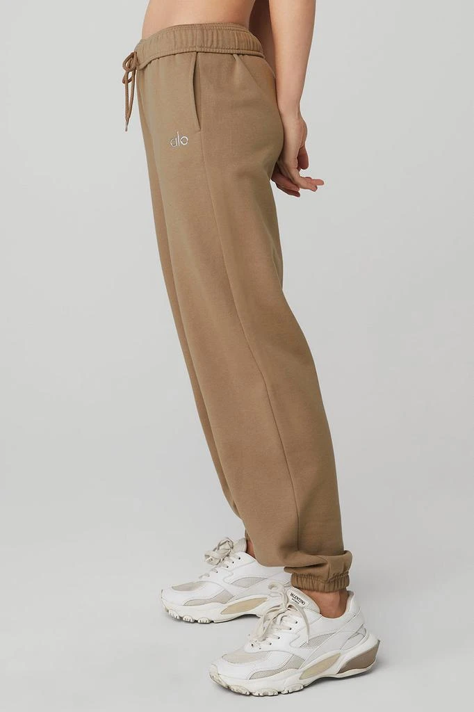 商品Alo|Accolade Sweatpant - Gravel,价格¥885,第3张图片详细描述