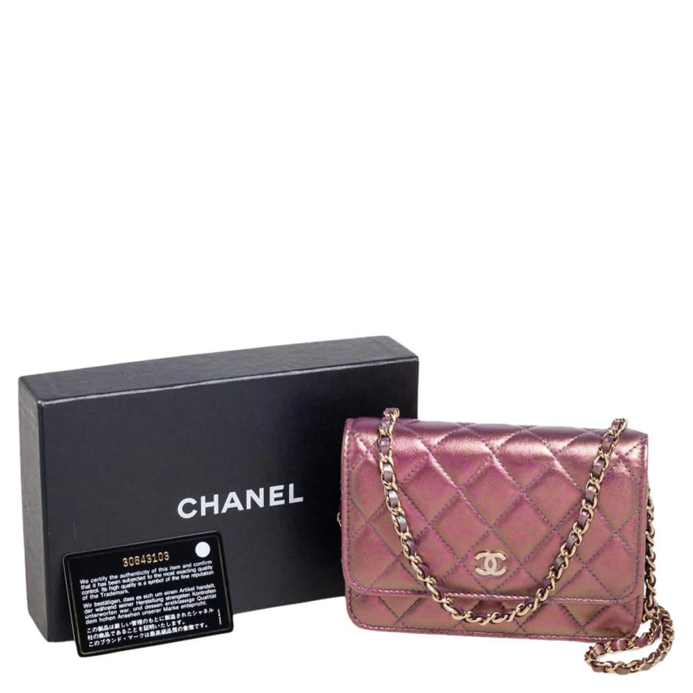 Chanel Pink Iridescent Quilted Leather Classic Wallet on Chain 商品