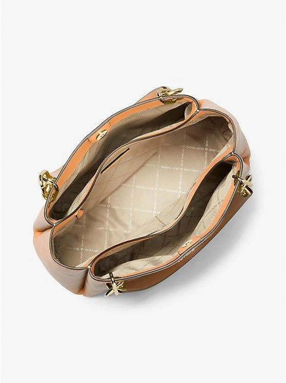 商品Michael Kors|Trisha Large Pebbled Leather Shoulder Bag,价格¥962,第2张图片详细描述