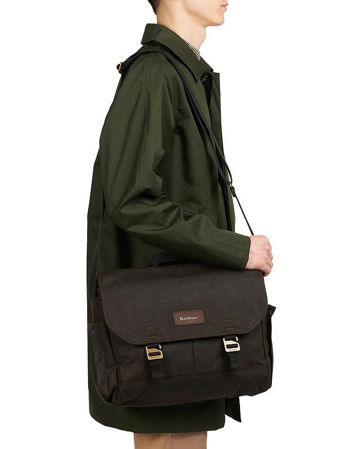 商品Barbour|Essential Wax Messenger Bag,价格¥1362,第2张图片详细描述