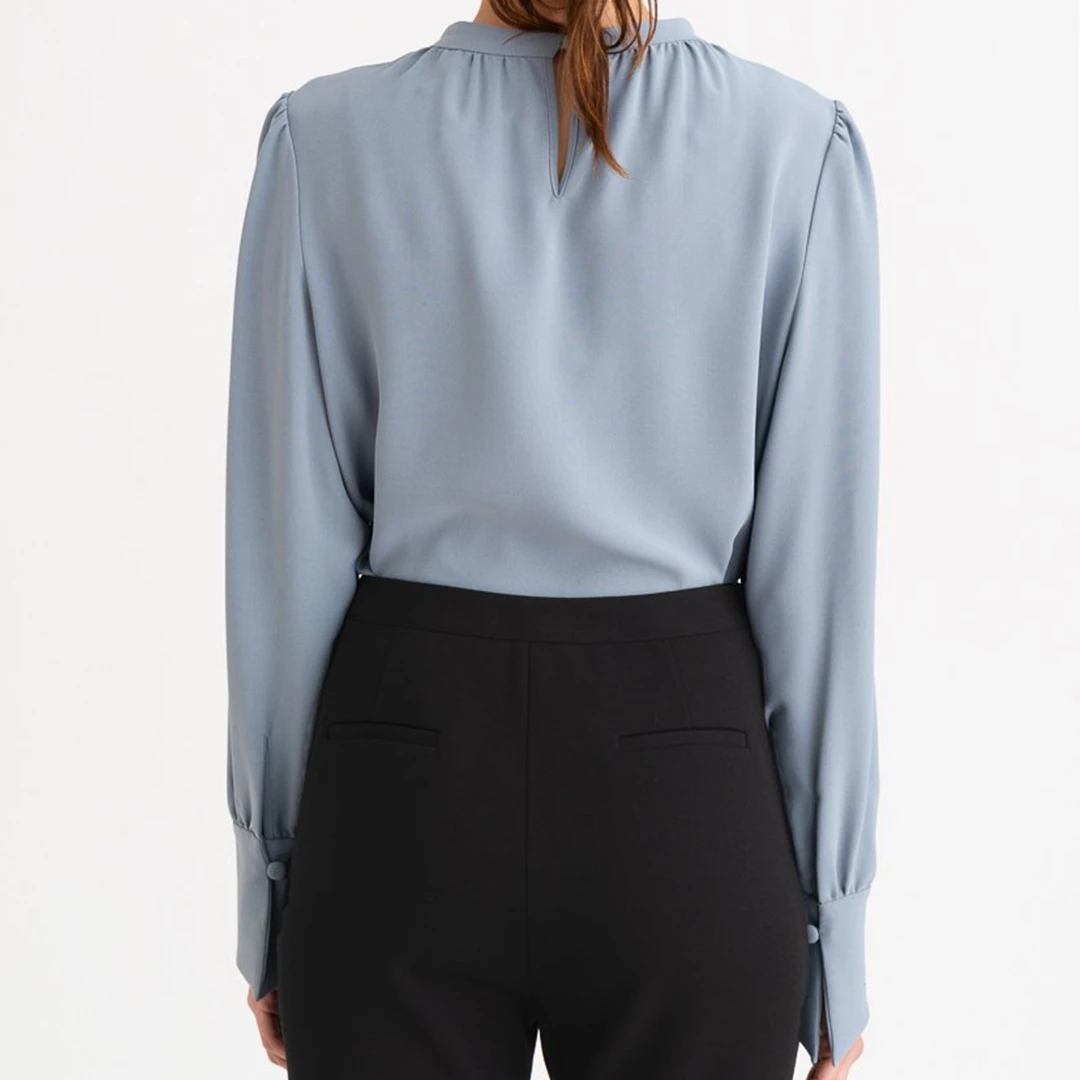 商品[国内直发] Petite Studio NYC|Buvette 珍珠衬衣 - 雾蓝色 | Buvette Blouse - Dusty Blue,价格¥782,第4张图片详细描述