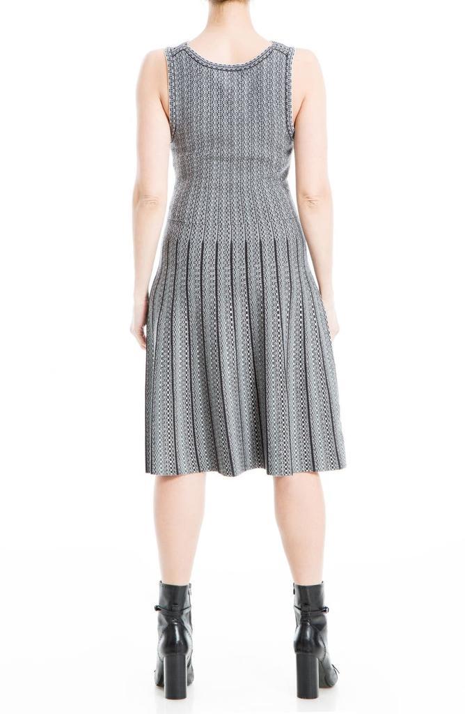 商品MAXSTUDIO|Pleated Sweater Dress,价格¥332,第4张图片详细描述