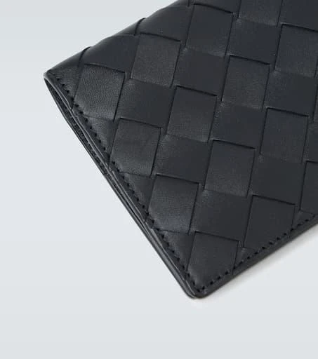 商品Bottega Veneta|Intrecciato编织皮革护照夹钱包,价格¥3813,第4张图片详细描述