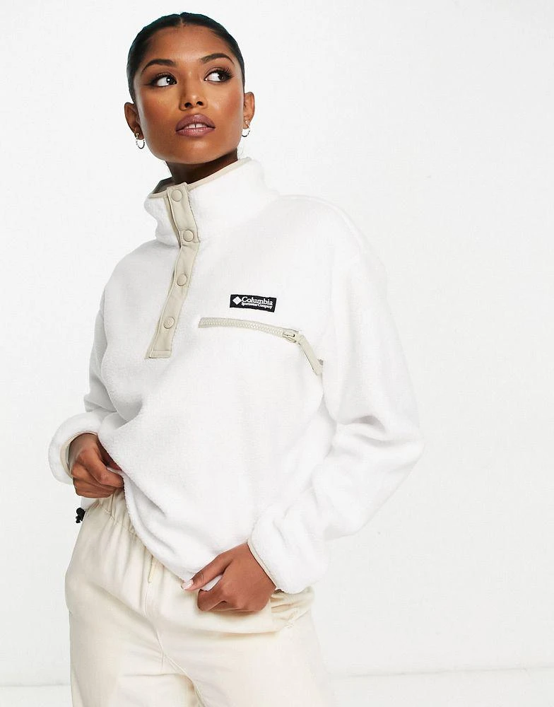 商品Columbia|Columbia Helvetia cropped 1/2 snap neck fleece in white Exclusive at ASOS,价格¥639,第4张图片详细描述