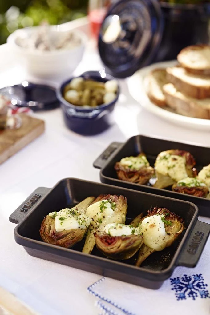 商品Staub|Cast Iron 5.75-inch x 4.5-inch Mini Rectangular Baker - Matte Black,价格¥593,第3张图片详细描述
