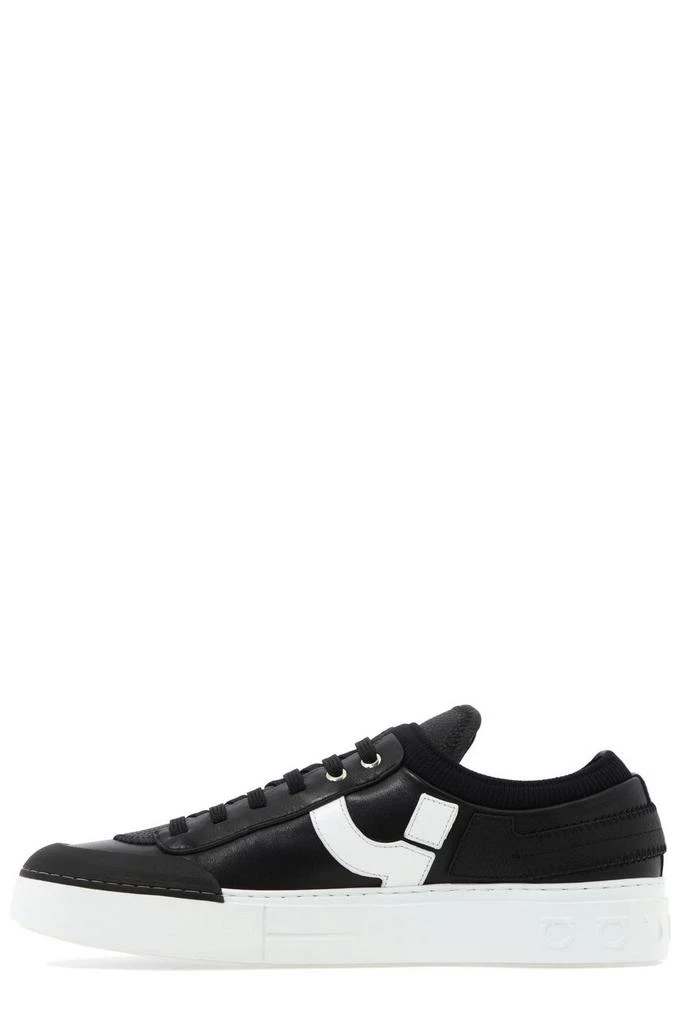 商品Salvatore Ferragamo|Salvatore Ferragamo Gancini Patch Sneakers,价格¥3141,第2张图片详细描述