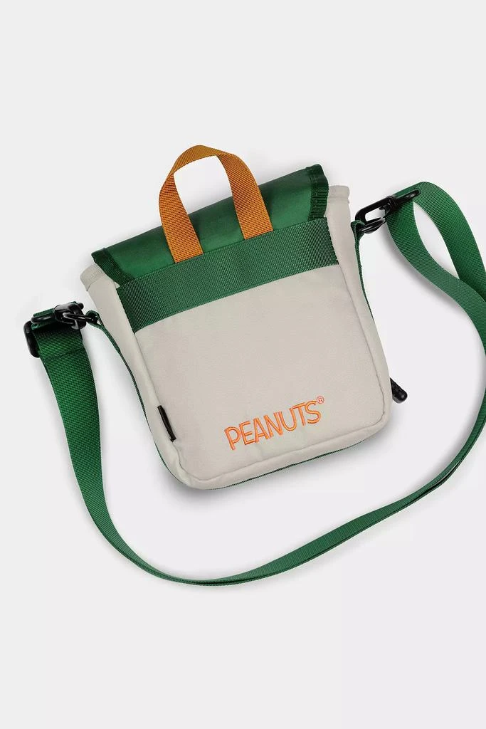 商品Retrospekt|Peanuts Beagle Scouts Retrospekt Instant Camera Bag,价格¥258,第4张图片详细描述