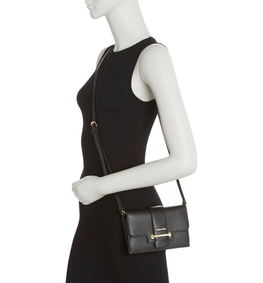 商品Calvin Klein|Convertible Crossbody Bag,价格¥446,第4张图片详细描述