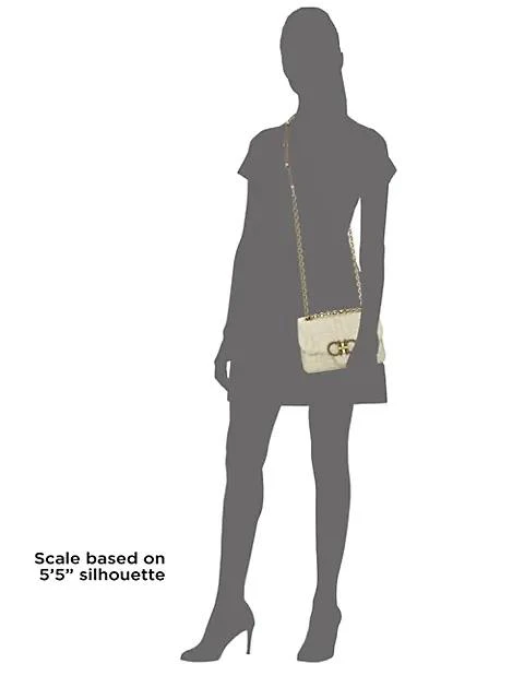 商品Salvatore Ferragamo|Medium Gancini Quilted Leather Shoulder Bag,价格¥14850,第4张图片详细描述