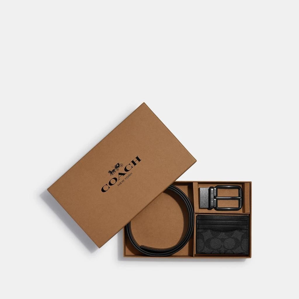 商品Coach|Coach Outlet Boxed Card Case And Belt Gift Set In Colorblock Signature Canvas,价格¥917,第1张图片