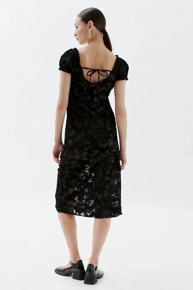 商品Urban Outfitters|UO Becca Velvet Puff Sleeve Midi Dress,价格¥150,第2张图片详细描述