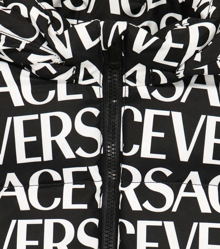 商品Versace|Baby logo down jacket,价格¥3859,第3张图片详细描述