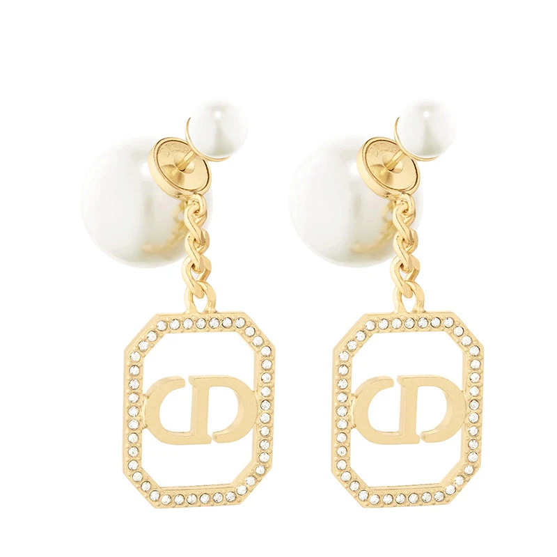 商品Dior|【预售3-7天】DIOR/迪奥 22春夏新款TRIBALES系列 白色树脂珍珠透明晶体点缀金色饰面金属CD坠饰耳环E1819TRICY_D301,价格¥5102,第1张图片