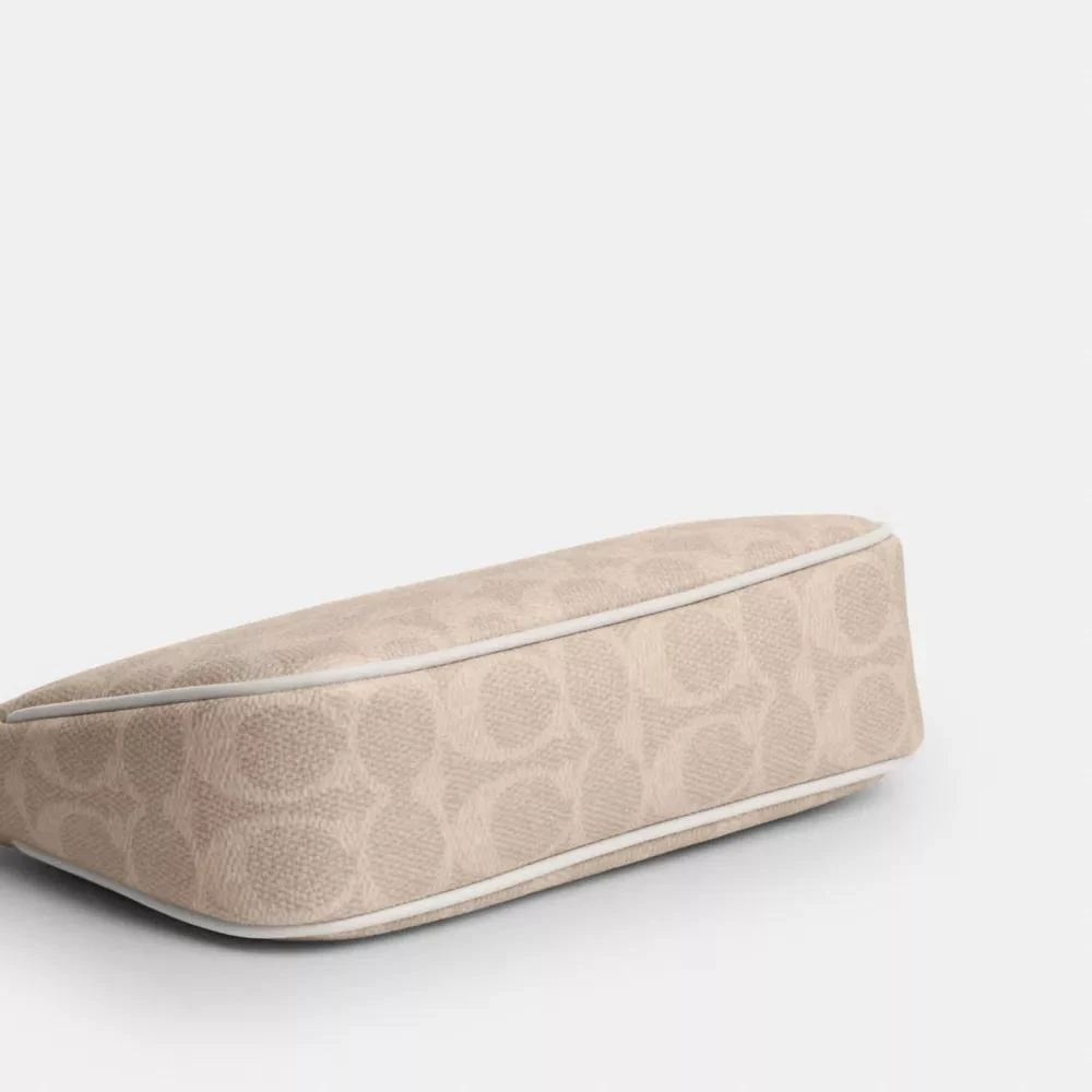 商品Coach|Nolita 19 In Signature Canvas,价格¥895,第5张图片详细描述