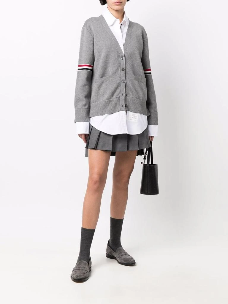 商品Thom Browne|THOM BROWNE WOMEN COMBO CARDIGAN SHIRT W/ RWB ARMBANDS IN OXFORD / MILANO STITCH 12GG COTTON,价格¥4702,第3张图片详细描述