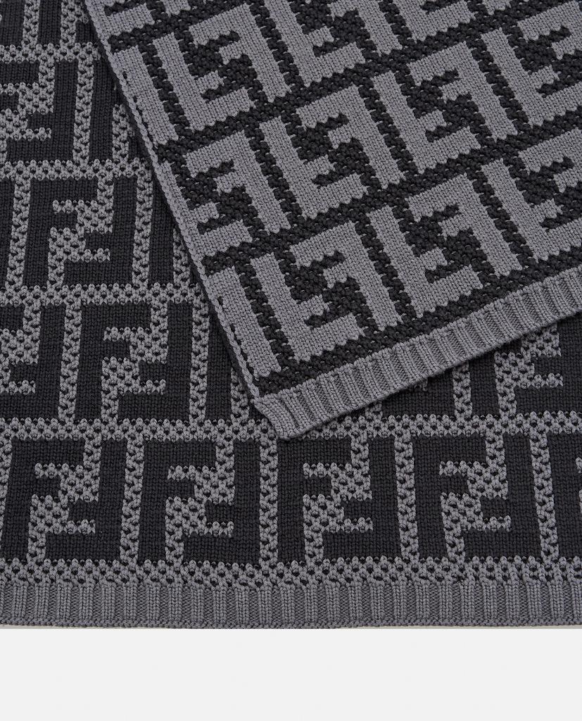 FF FENDI SCARF商品第2张图片规格展示