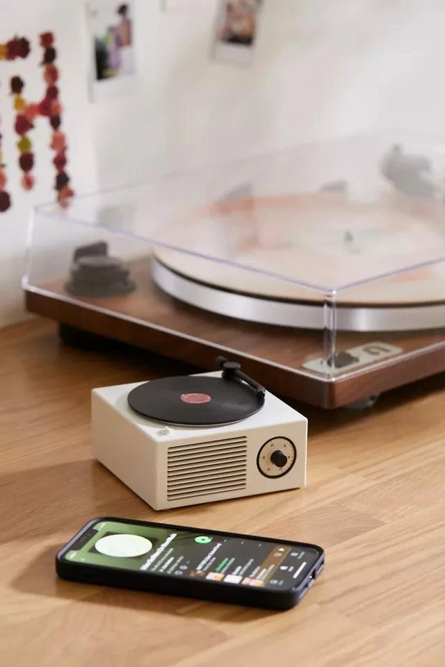 商品Urban Outfitters|UO Exclusive Wireless Mini Turntable Speaker,价格¥76,第1张图片