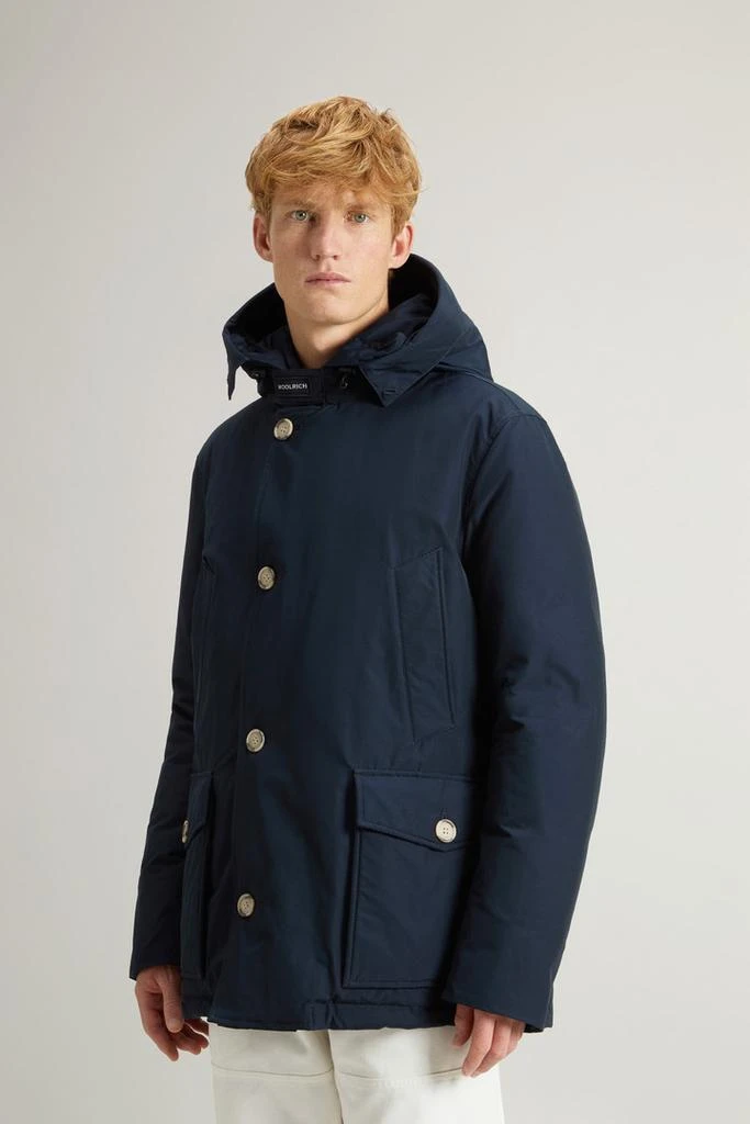 商品Woolrich|Arctic Anorak in Ramar Cloth with Detachable Fur - Men - Black,价格¥7975,第4张图片详细描述