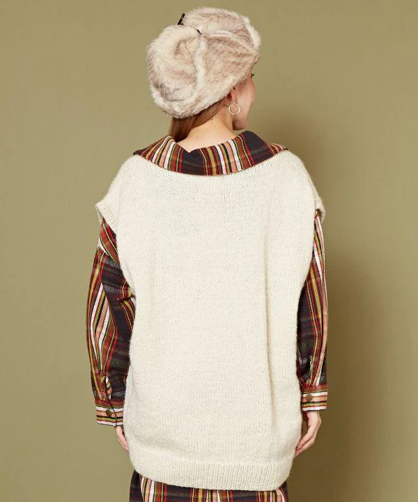 Hand Knitted Vest 商品