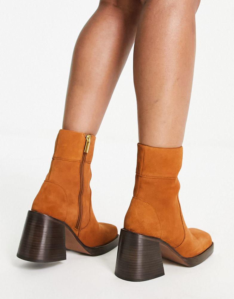 ASOS DESIGN Wide Fit Region suede mid-heel boots in tan商品第2张图片规格展示